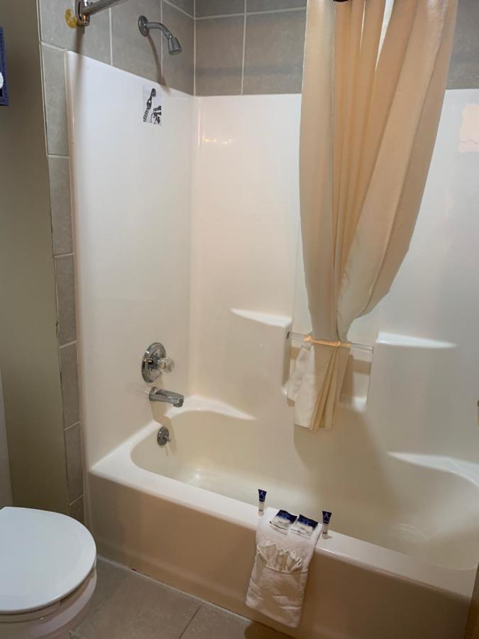 Americas Best Value Inn - Ґейлорд Екстер'єр фото